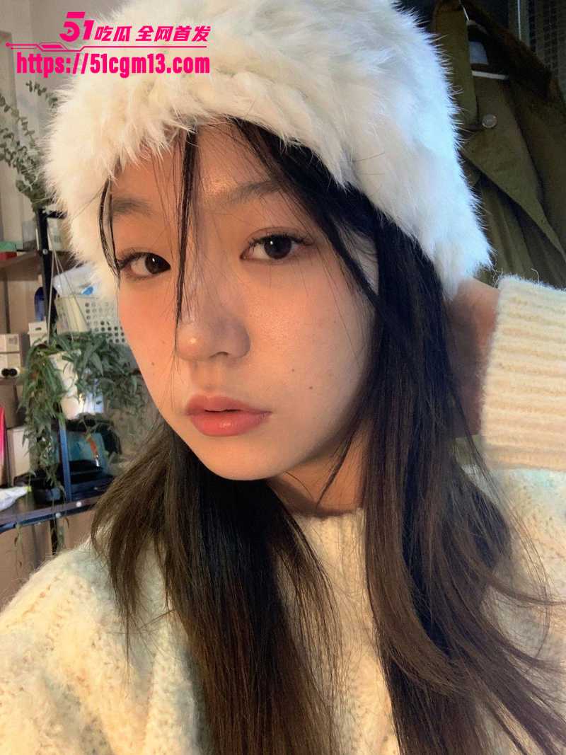 00后女大 薛晶莹 约炮视频 在酒店被炮友大屌狂轰蜜穴 全裸玉体娇嫩光滑 娇喘甜腻酥麻人心！