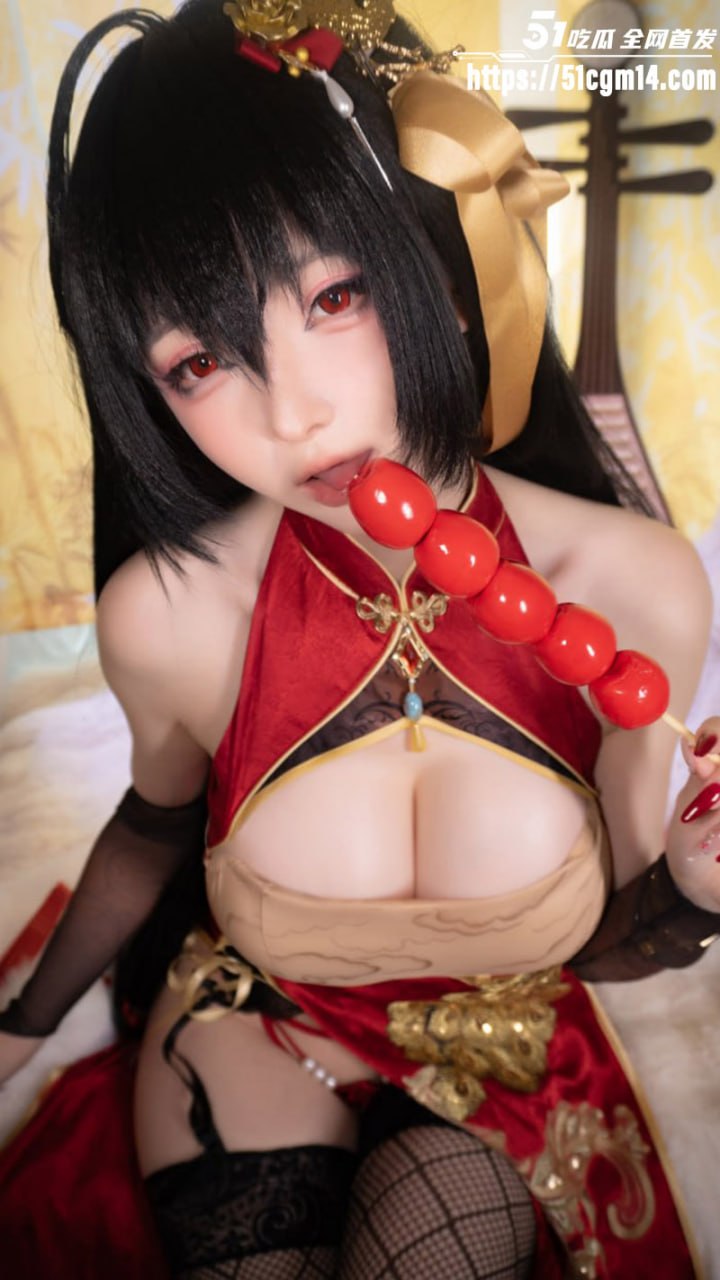极品福利姬 一小央泽 大凤旗袍写真私拍 爆乳肥臀黑丝玉足极致撩人 诱惑摆拍让人彻底迷醉