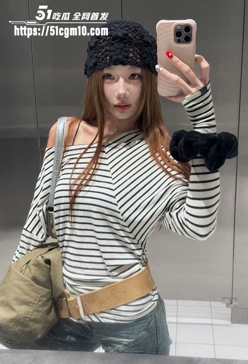 顶级御姐主播 被榜一大哥车震爆操 露脸深喉花式猛摇 堪称人体飞机杯 果然礼物不是白刷的！