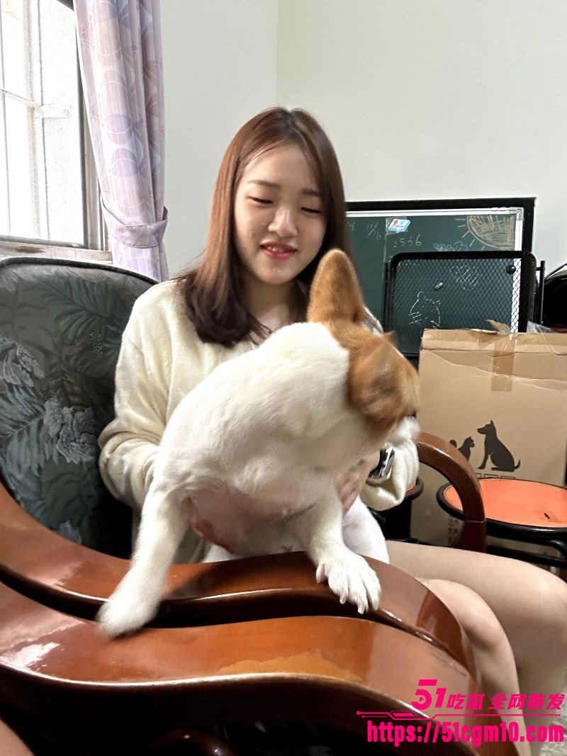 极品眼镜娘与前男友性爱自拍 2