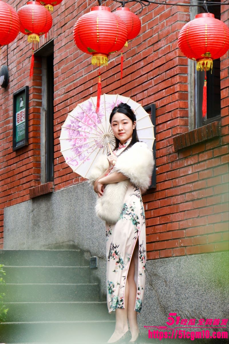 极品眼镜娘与前男友性爱自拍 3