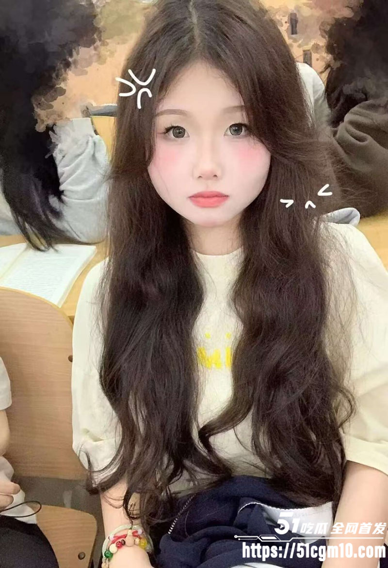 清纯女大学生竟是淫荡白虎母狗 调教视频全网曝光 微胖肉感身材身着开档情趣超有料 后入狂操尖叫连连