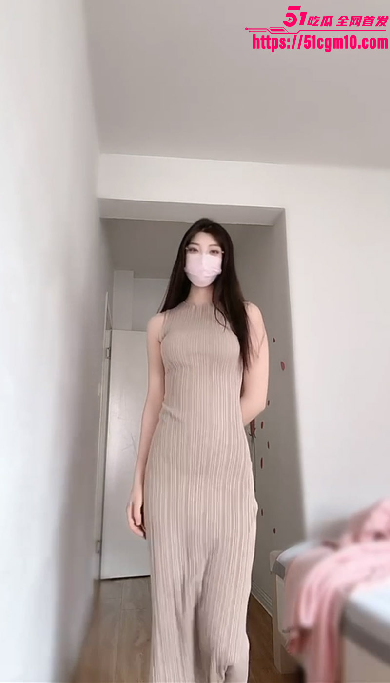 江苏徐州擦边主播 田新雨 金主定制福利 黑丝制服少女火辣热舞调情发骚 掰逼自慰淫水狂流