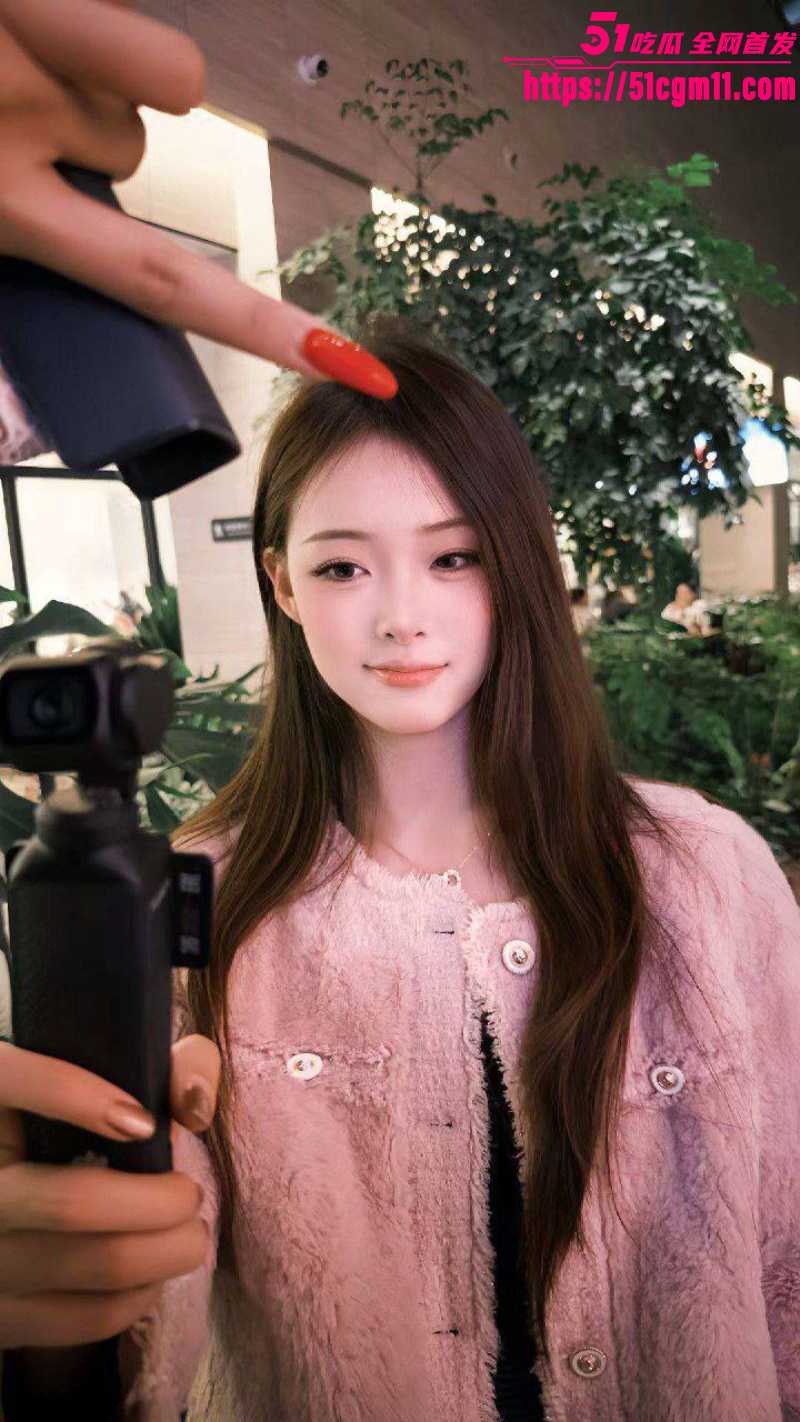 空乘系175CM学姐 王嘉莹 酒店私拍 丰乳肥臀冷白皮尤物身材 被学生会学长肆意玩弄到骚态显露！