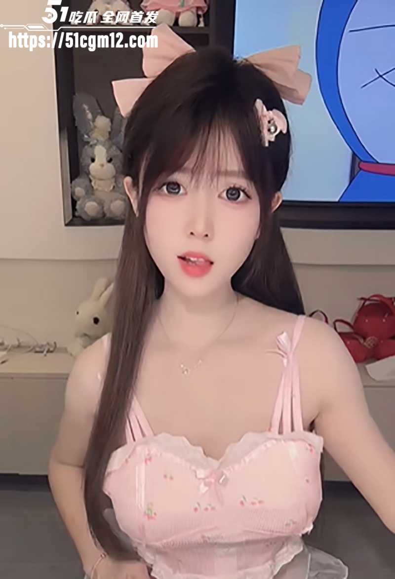 手顶级清纯网红诗诗反差御姐定制福利骚舞视频流出4拷贝