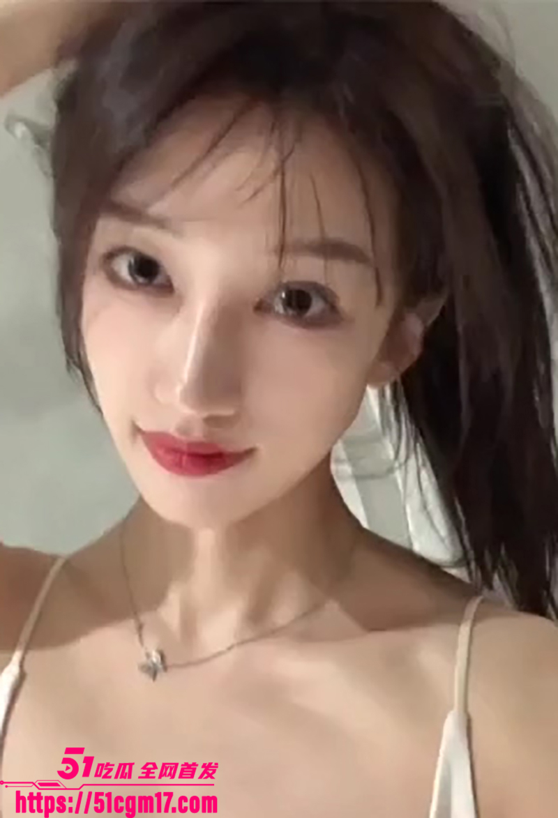 甜心主播 萧倩 1V1裸聊宠粉 盯着大屌自玩嫩穴 线下约炮操得肥臀乱颤！