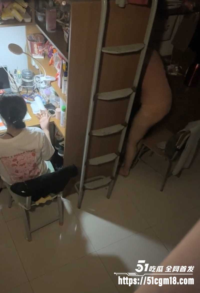 女大学生女生宿舍自慰加偷拍合集流出5拷贝