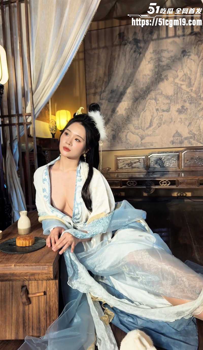 国风女神 南乔 cos古装美女 无内肉丝配血滴子 如若天仙下凡却极致放荡！