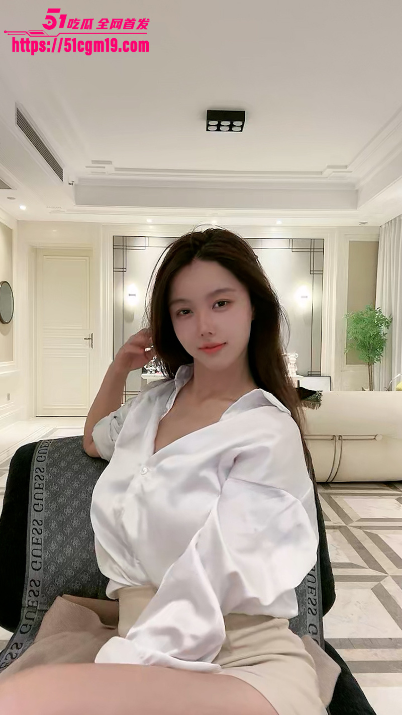 当红女主播 幺妹吖 热舞合集 制服诱惑乳沟深邃诱人 骚浪扭臀妩媚至极！