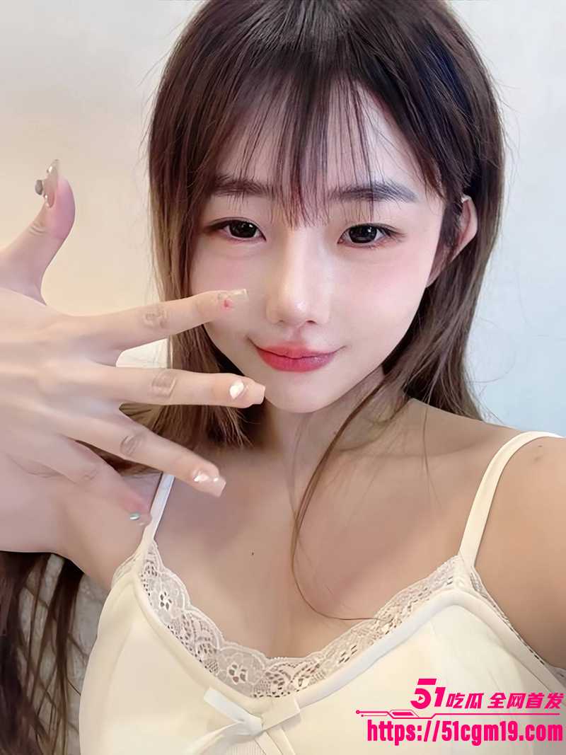 红绿灯寸止挑战 玩物直播一茶龟头责 白色丝质手套狂撸黄瓜 残酷折磨你能受得了吗？