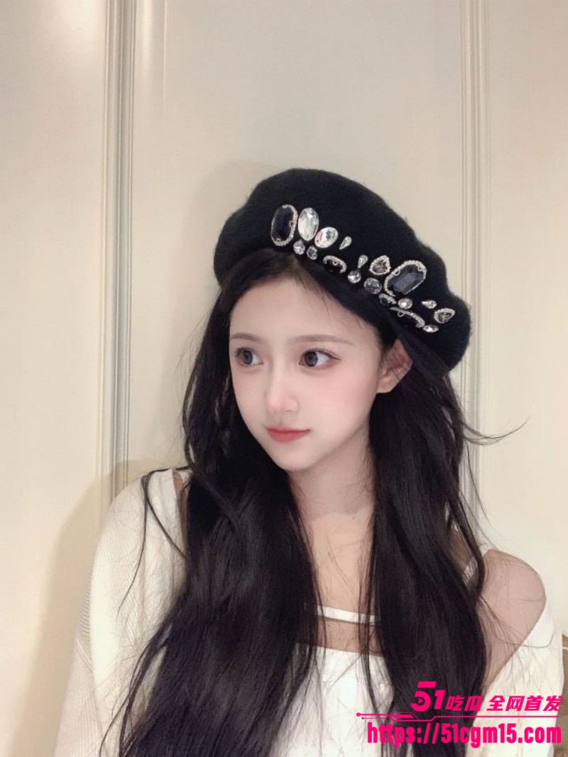 一线天女神 江燕 直播福利 白丝美腿大开挑逗无毛美穴 表情淫荡娇喘销魂彻底沦为母狗