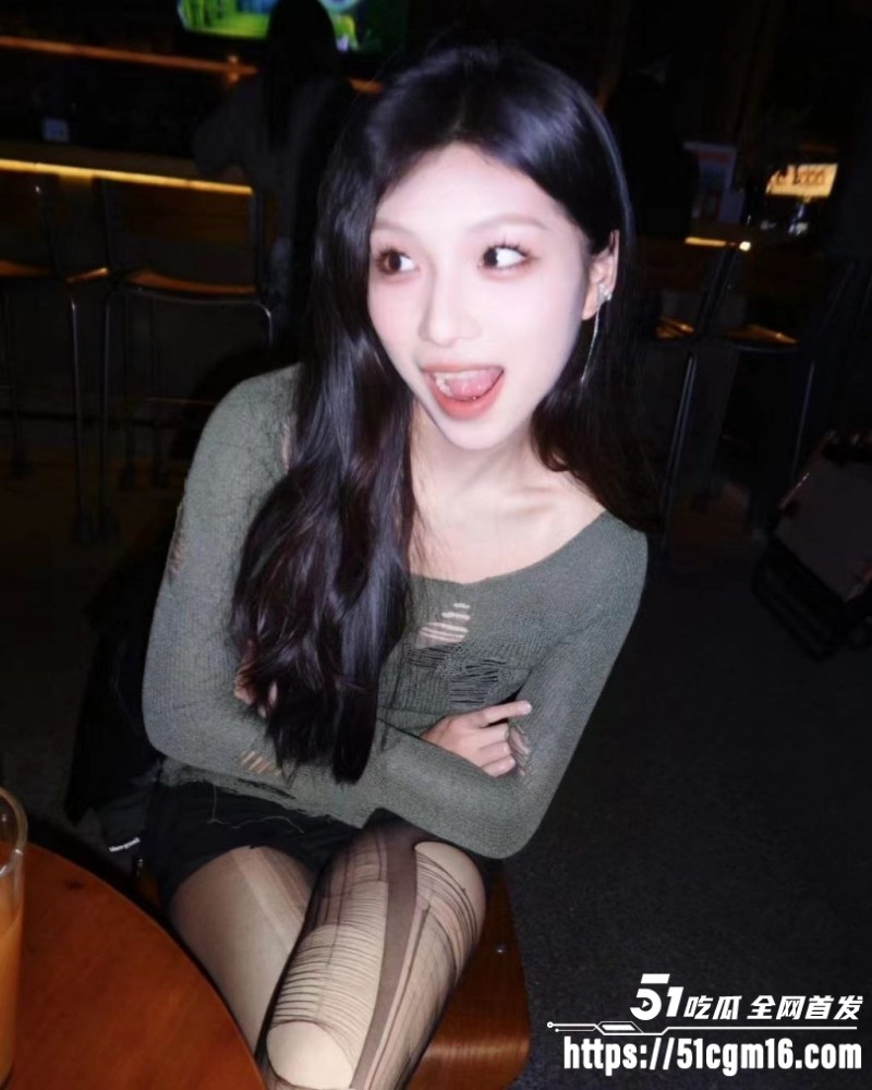 复旦大学大二学姐 陈欣怡 化身黑丝女仆蒙眼享受肉棒抽插 高潮呻吟彻底沦为母狗淫兽
