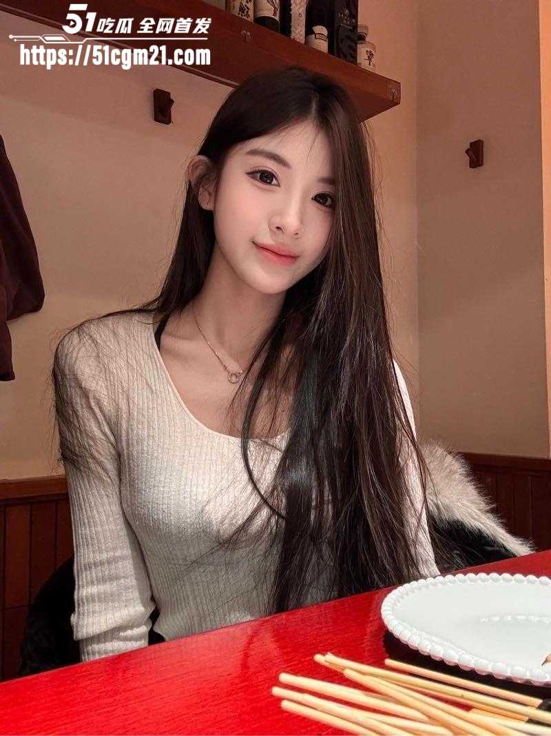 推特两米猛男约炮抖音网红 骚母狗踮脚后入浪叫连连 狂操到腿软