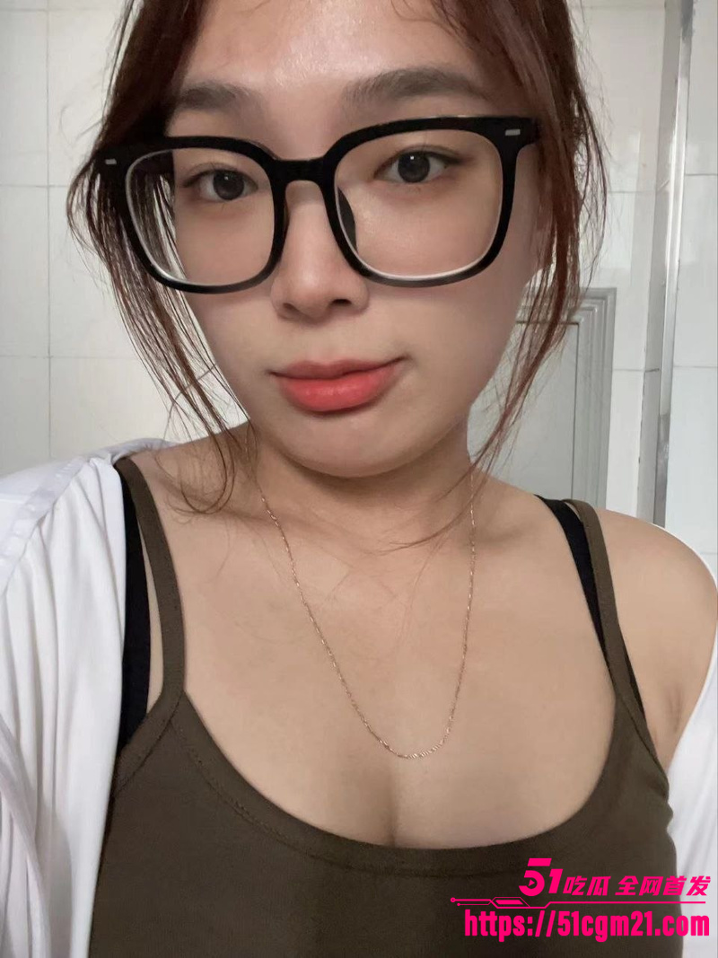 杭州学生妹 不雅视频 极度渴望精液的贱货 阴唇骚穴贪婪索取肉棒！