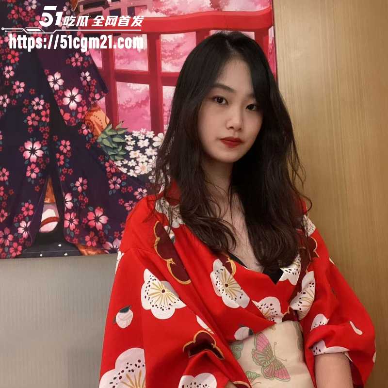 广西精神小妹 胡少云 露脸性爱自拍 酷爱口交骑乘深入 野性在床上完全爆发！