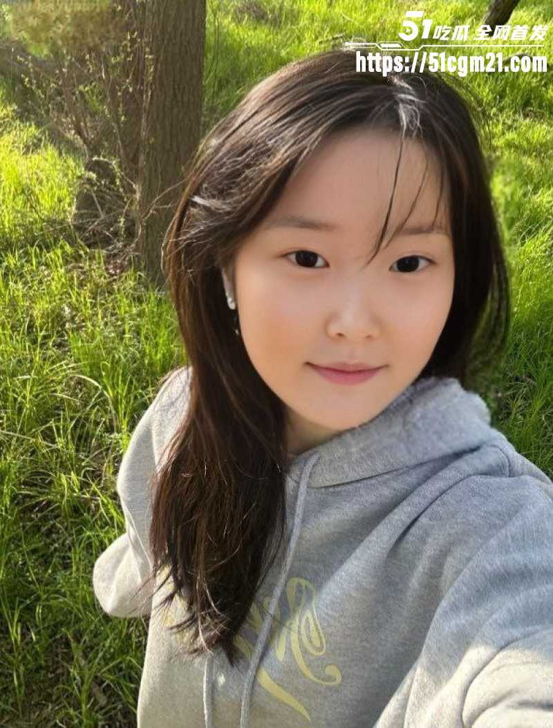 山西反差小妹 王彤裸贷逾期惨剧 只好线上裸聊还贷 清纯外表下竟是极品肉便器