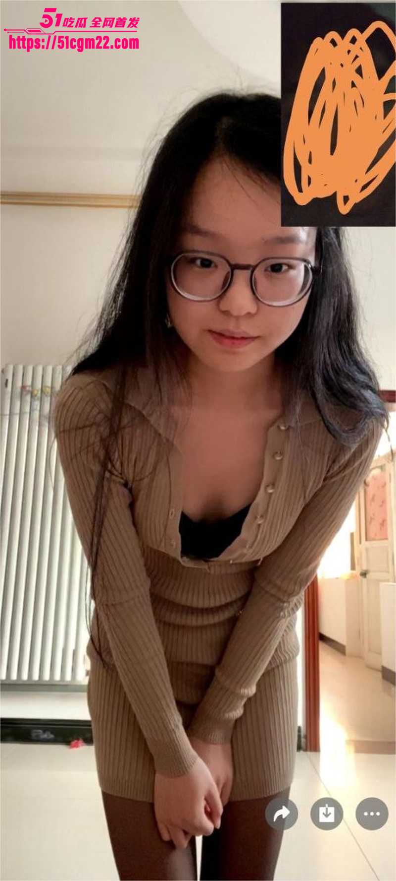 湖南反差妹 黄燕 情侣自拍 眼镜婊口交服侍男友肉棒 骑乘后入抽插释放激情