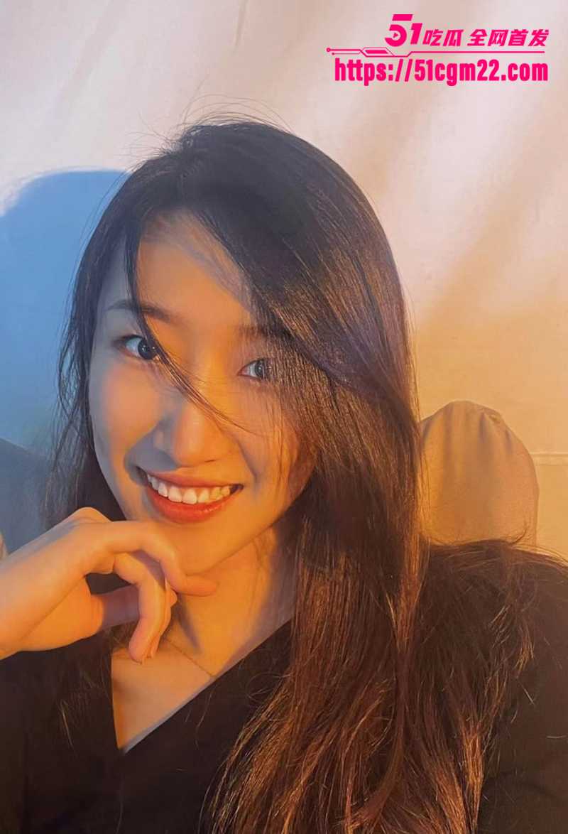 长春电影学院校花 薛佳欣 风骚私拍 写淫字玩深喉颜射 露脸骑乘让人春心荡漾！