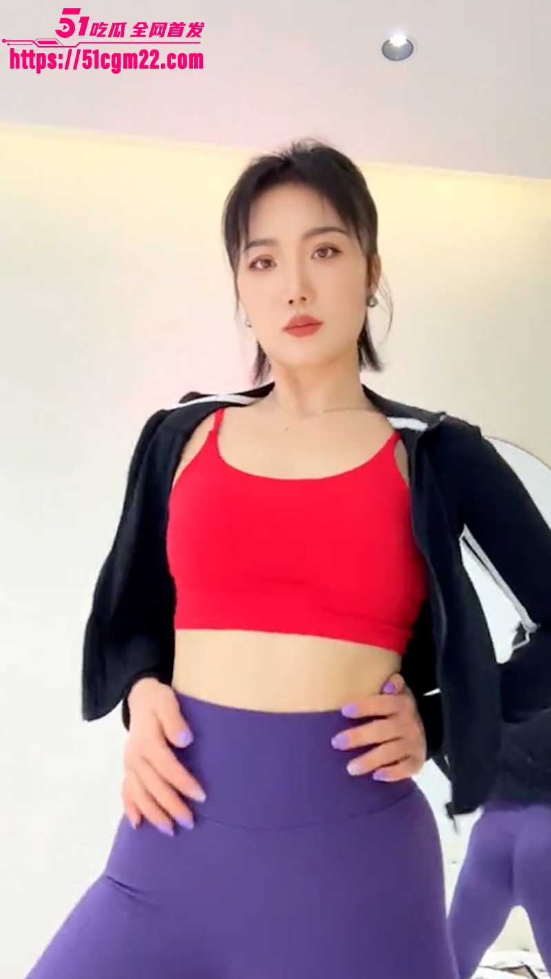 抖音轻熟女 思羽 裸舞合集 蜜桃翘臀狂野扭动 顶胯露B 旺盛阴毛散发浓郁骚气!
