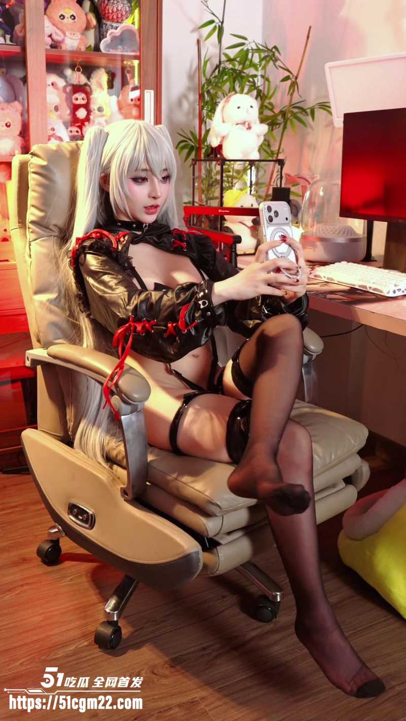 越南福利姬 yuumeilyn 化身性感魅魔 勾魂曲线曼妙风骚 阿黑颜吐舌展示反差本性