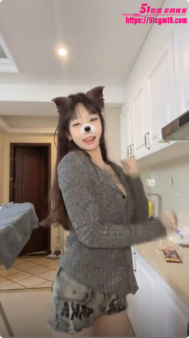 抖音精神小妹 小姜姜 性爱私拍放送 1