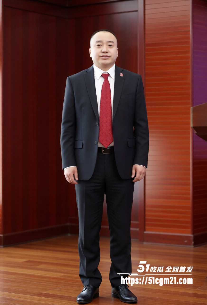 山西吕梁法院庭长 吕云锁 猥亵女当事人 还被爆出强奸偷拍 疑似惯犯 全网震惊！
