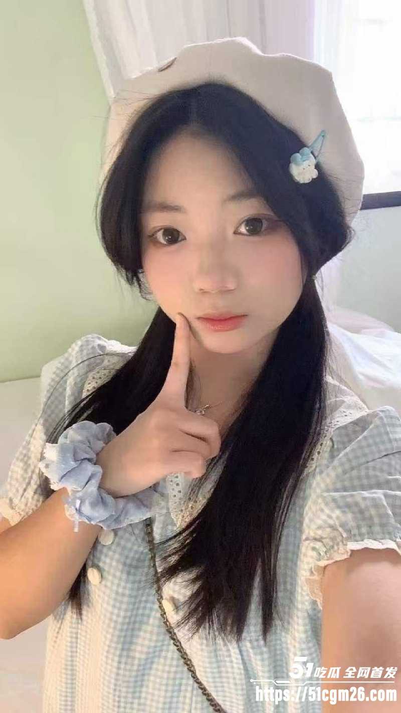 吉林超反差高中生与男友性爱视频 露脸深喉无套打桩浓精内射 直接被干翻！