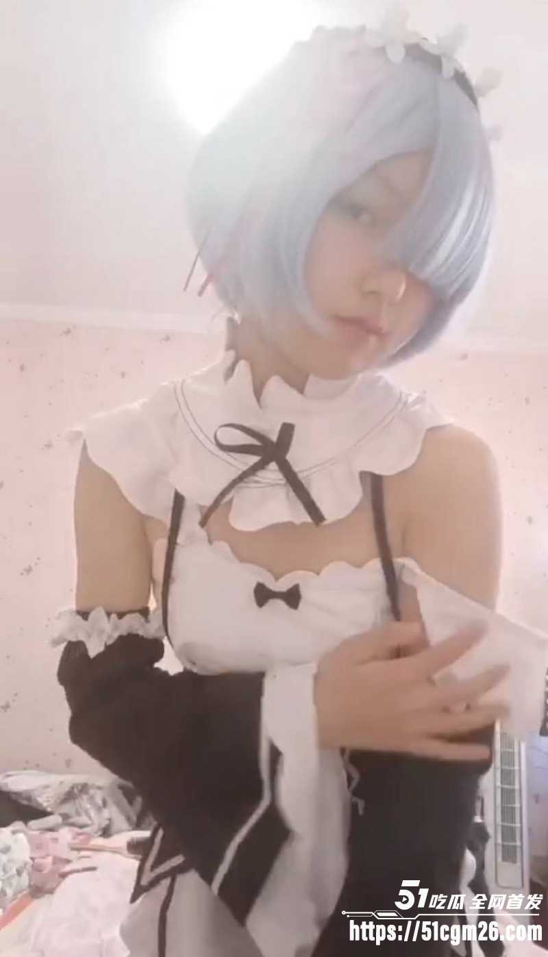 清纯可爱高中生 身着情趣女仆装激情自慰 二次元少女三点全露高超不断 彻底变母狗！