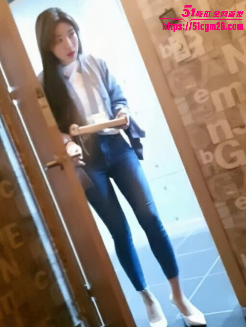 韩国仔冒死内部偷拍江南按摩店 正点辣妹口交吞屌技能娴熟 曼妙酮体诱人欲火难耐