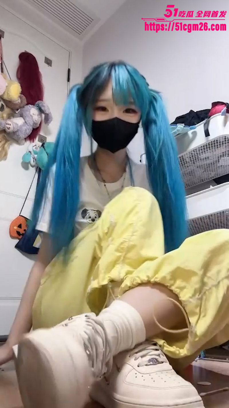 重口女王 芃芃大人 cos初音未来 裸足ASMR淫语羞辱 专为抖M量身打造！