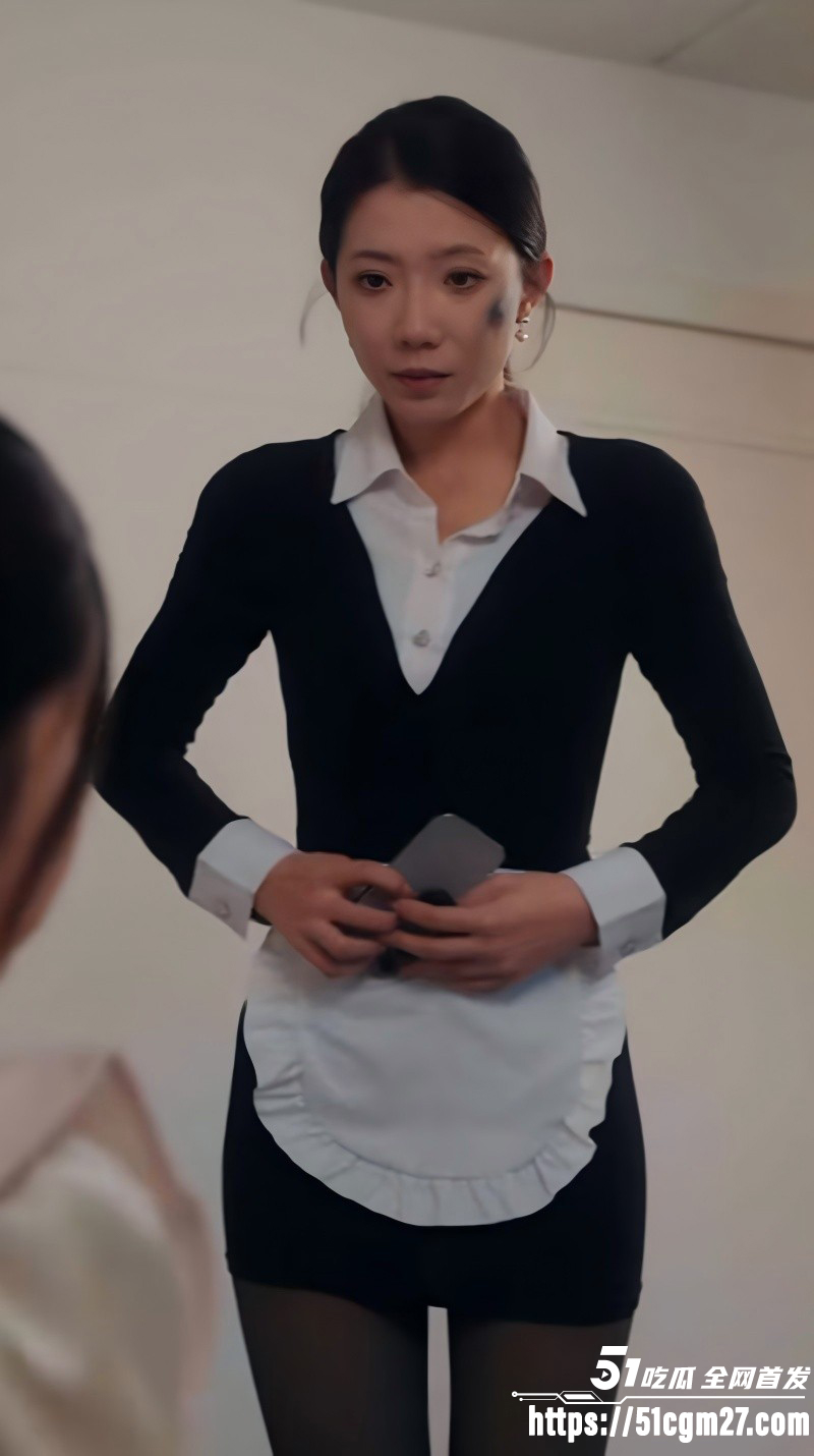 每日短剧《那个保姆迷人又危险》养女惨遭霸凌致死 重生归来化身女佣狠辣复仇！