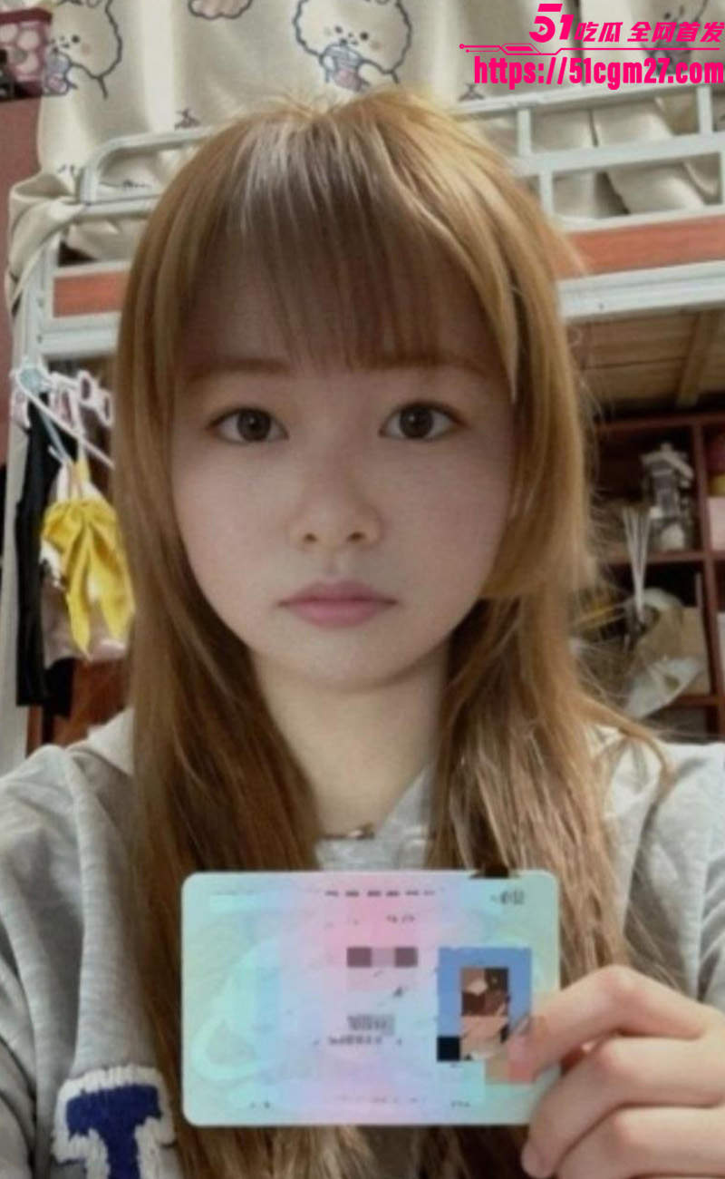 湖南女大学生 蒋欣 裸聊金主视频曝光 白虎嫩穴玉指猛扣 翘臀裸漏骚逼极致诱惑！