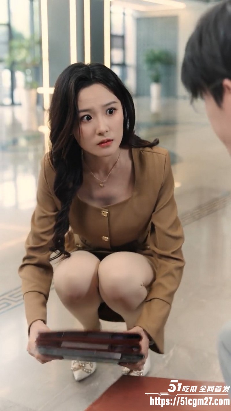 热播短剧《清明祭祖撞破老婆的双重人生》林默清明回乡撞破妻子惊天骗局 展开复仇逆袭！