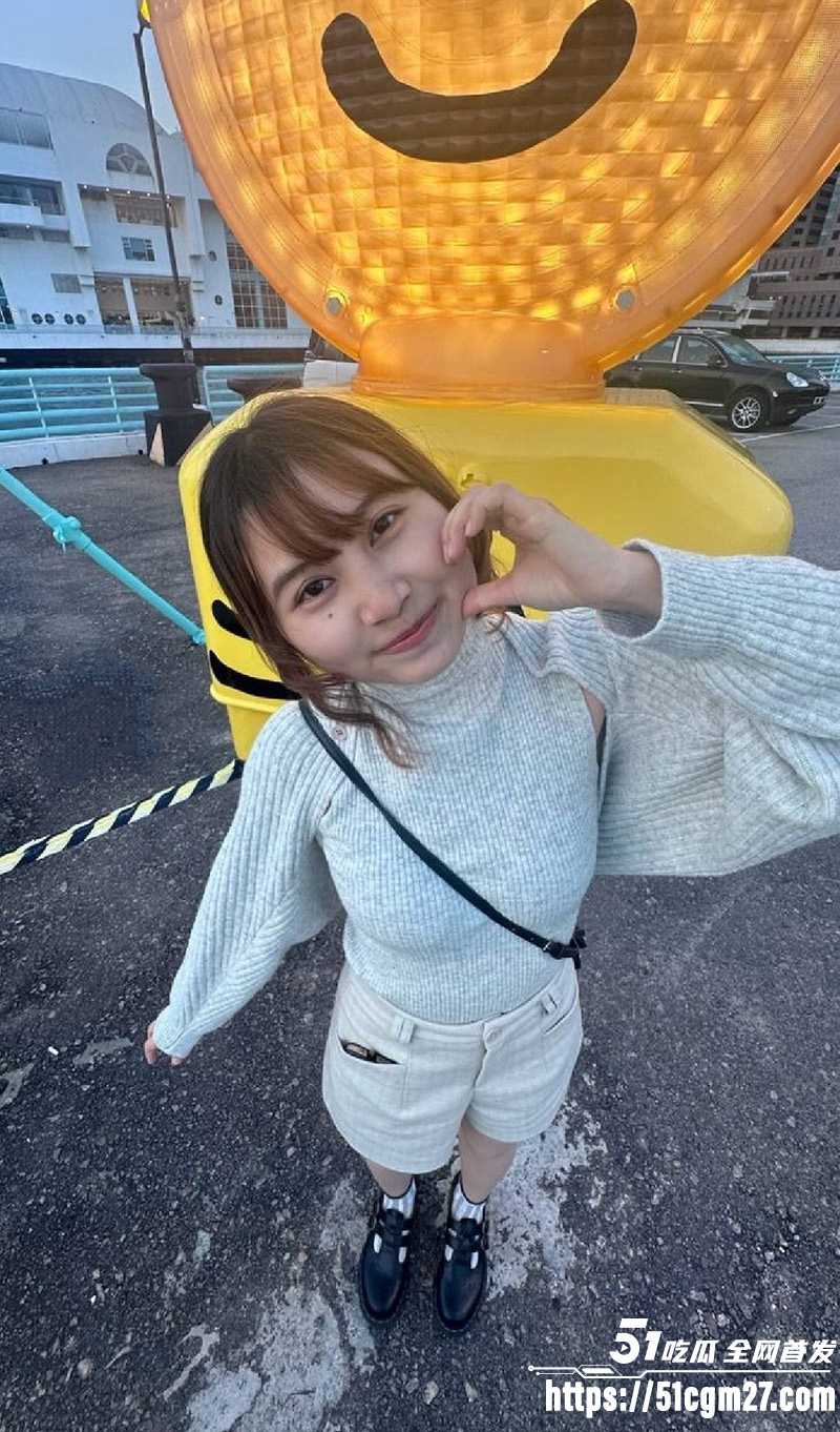 超反差服装店收银员与男友自拍性爱视频泄密 露脸口交深情舔屌 粉嫩小逼超诱人！