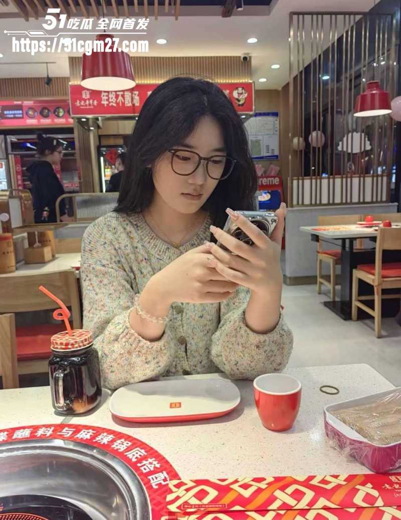 济南大学 研究生情侣做爱自拍 学霸女友秒变性奴 重口SM狗链锁脖爆操太刺激！