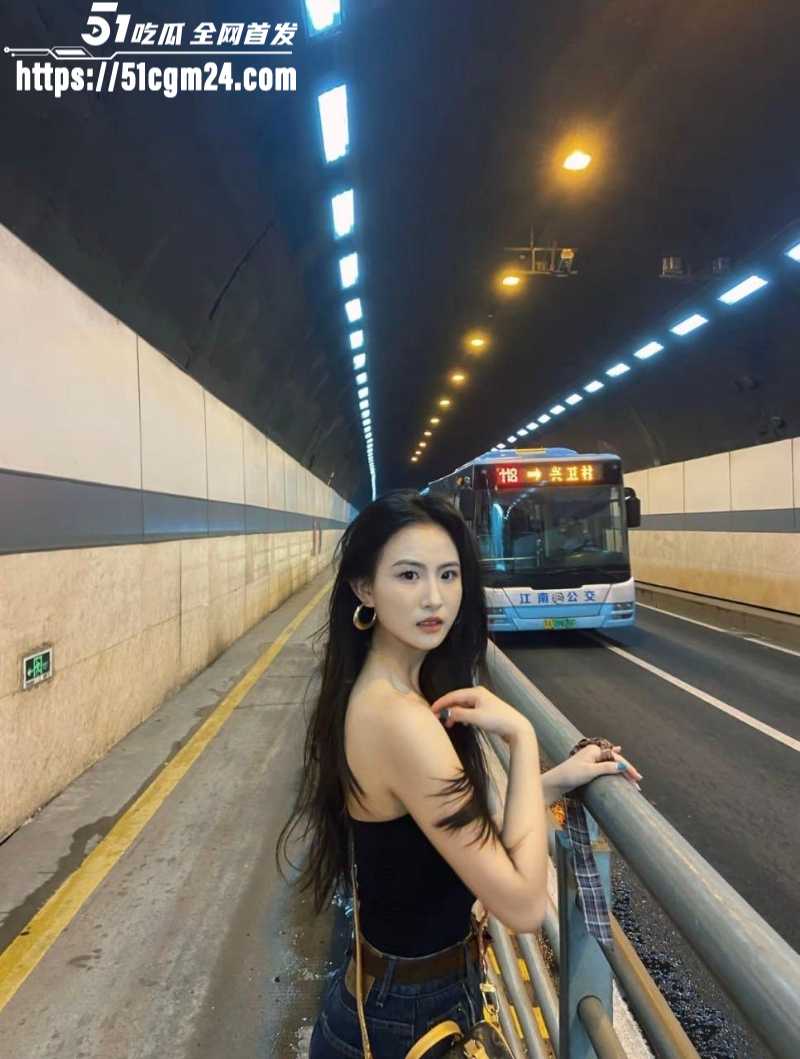 重庆反差小网红 徐雯瑶 金主爸爸的专属淫奴 床上刑具束缚调教 让人欲罢不能