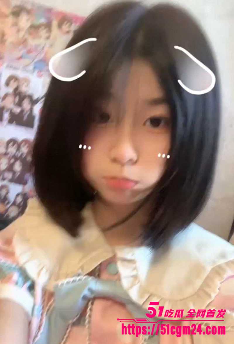 软萌少女 乌萌萌 专属福利 镜前开腿自摸奶逼 纯欲脸直接玩到崩坏！