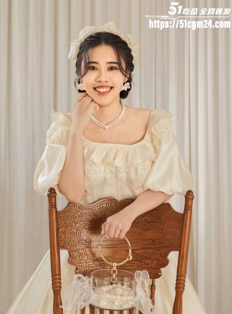 浙江杭州反差婊 李娜 和男友做爱视频 小骚货喜欢颜射精液洗脸太骚了