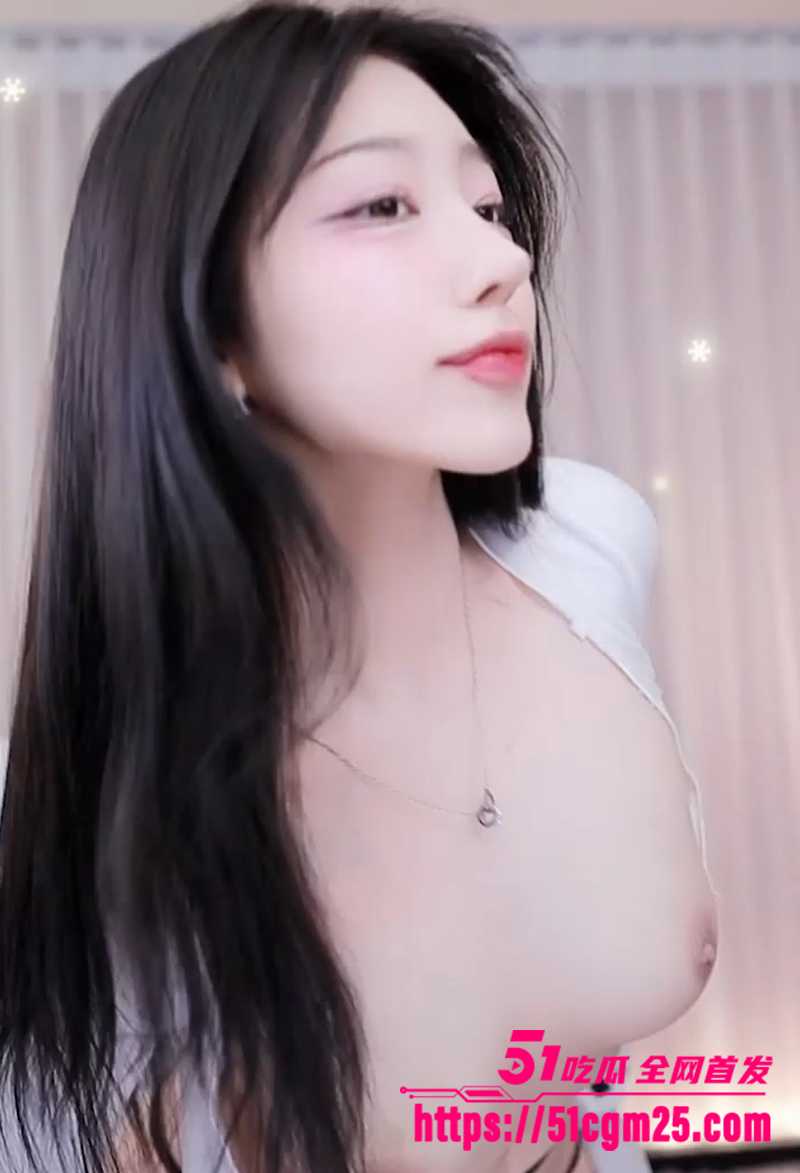 韩国美女 plmqwe 直播裸舞大秀 两团白嫩大奶上下乱颤 白虎嫩穴饱满湿润！