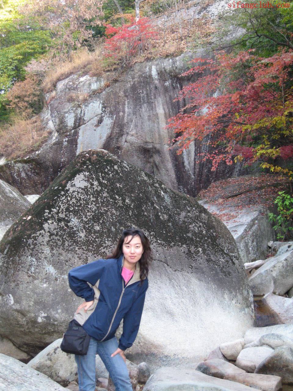 淫妻 戚化怡 调教成功 首次尝试3P前后夹击轮番爆操 淫荡叫声隔壁邻居都能听到