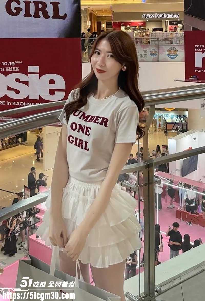 超漂亮大奶网美小黎性爱视频曝光 9 拷贝