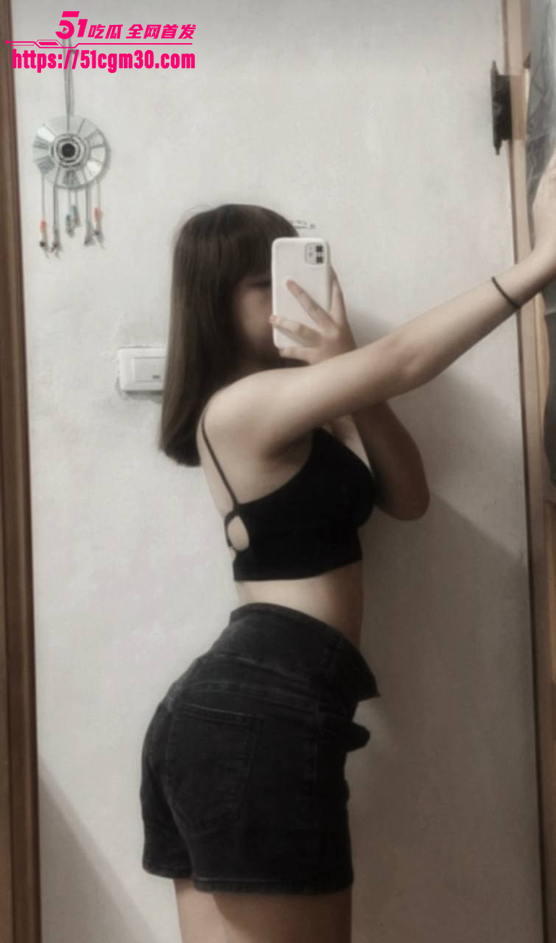 巨乳学生妹 张昕月 情侣自拍  2