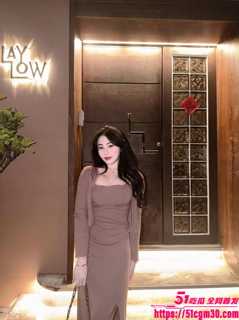 服装店巨乳老板娘自拍视频曝光 2