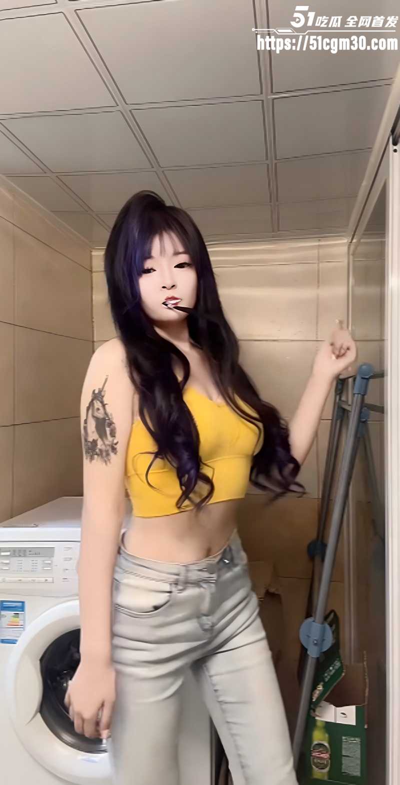 快手精神小妹就叫小艺私拍合集02