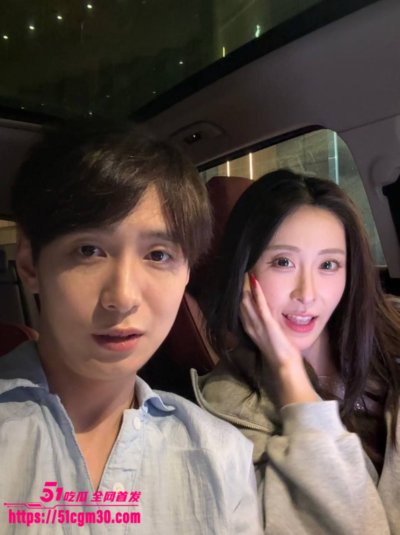抖音顶美御姐情侣自拍 3