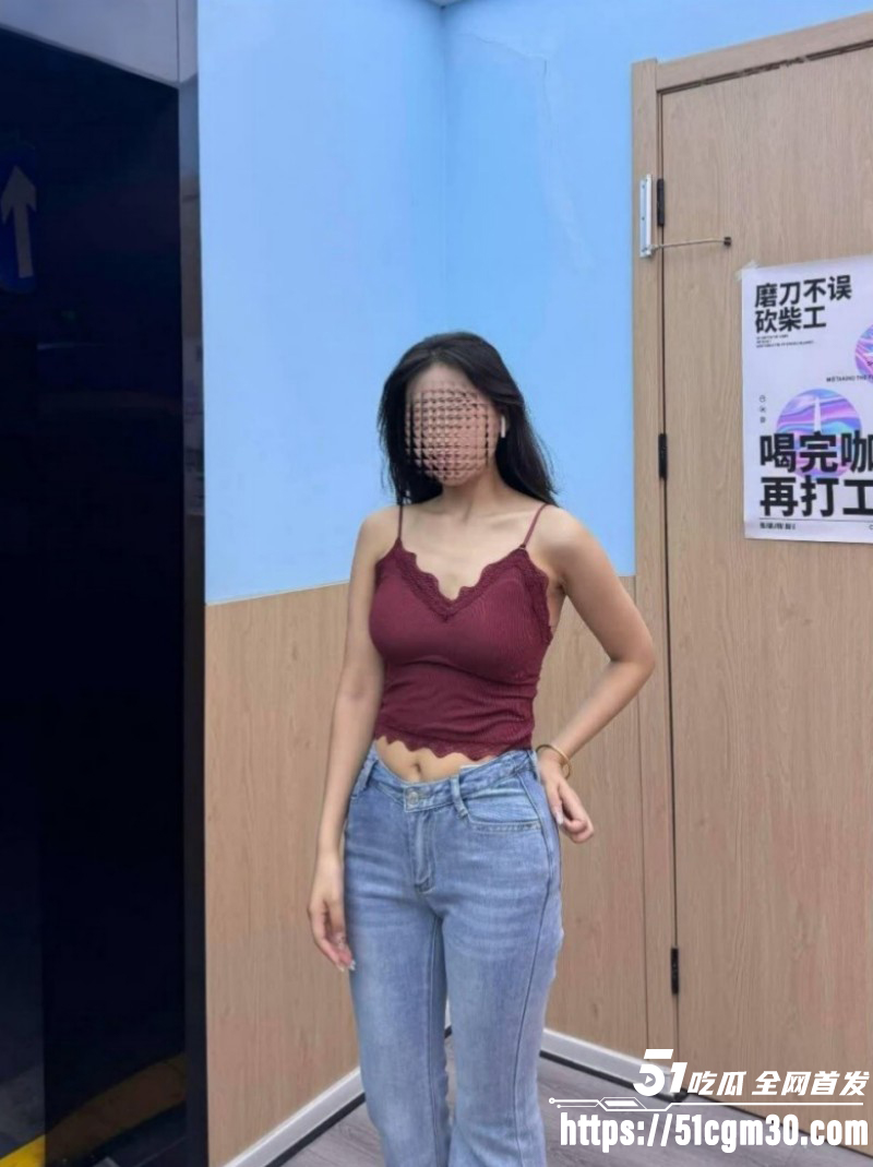 乱伦大神 39岁妈妈和30岁堂姐 强上喝醉的堂姐最后内射 静静看着精液流出！