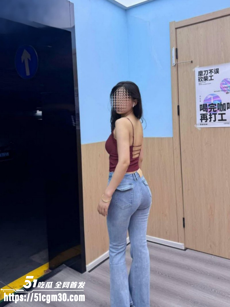 39岁妈妈和30岁堂姐强上喝醉的堂姐02
