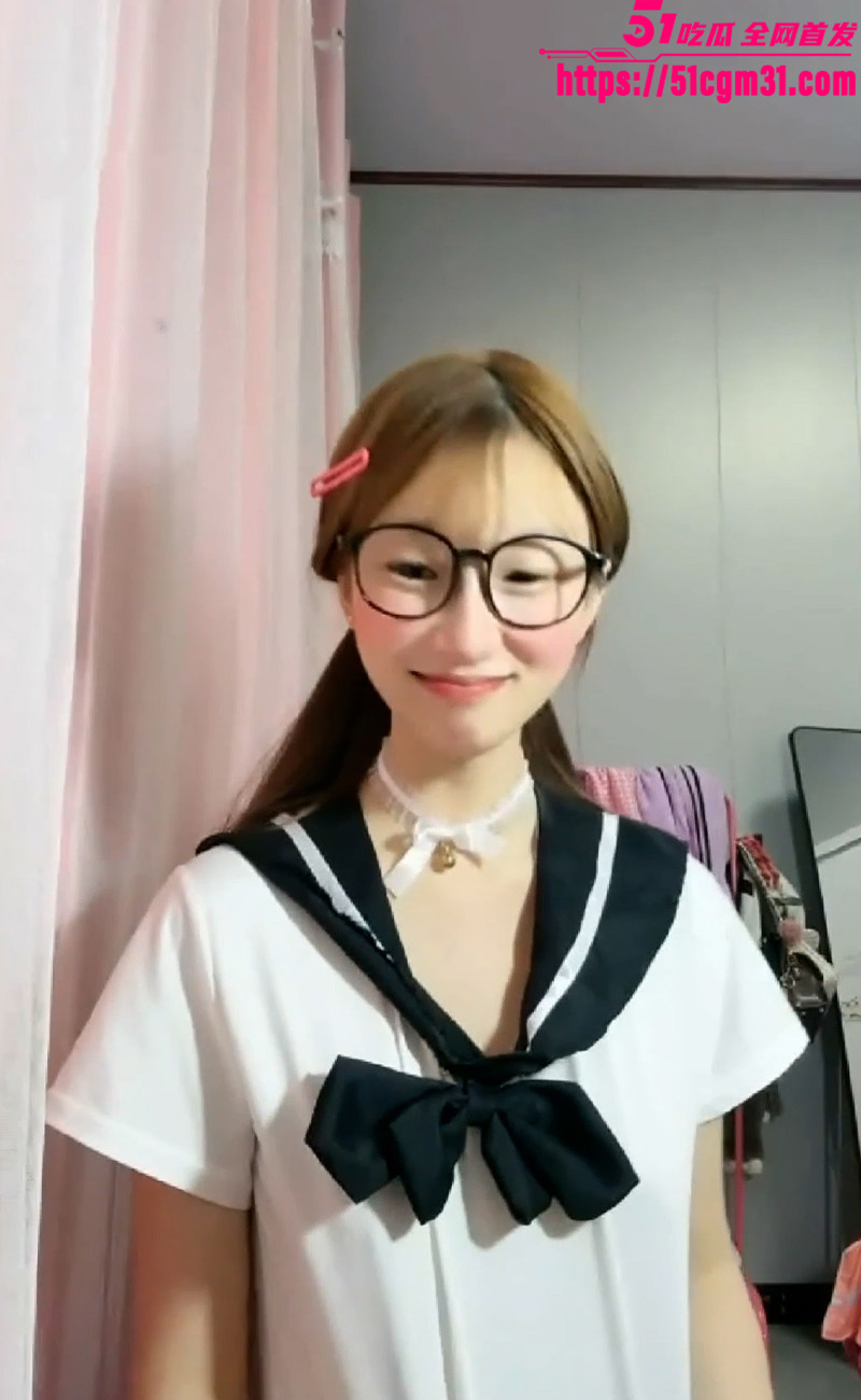 双马尾萝莉 蛋黄 高价定制裸聊视频 展示性感S曲线 粉嫩阴核挑逗让人欲火焚身