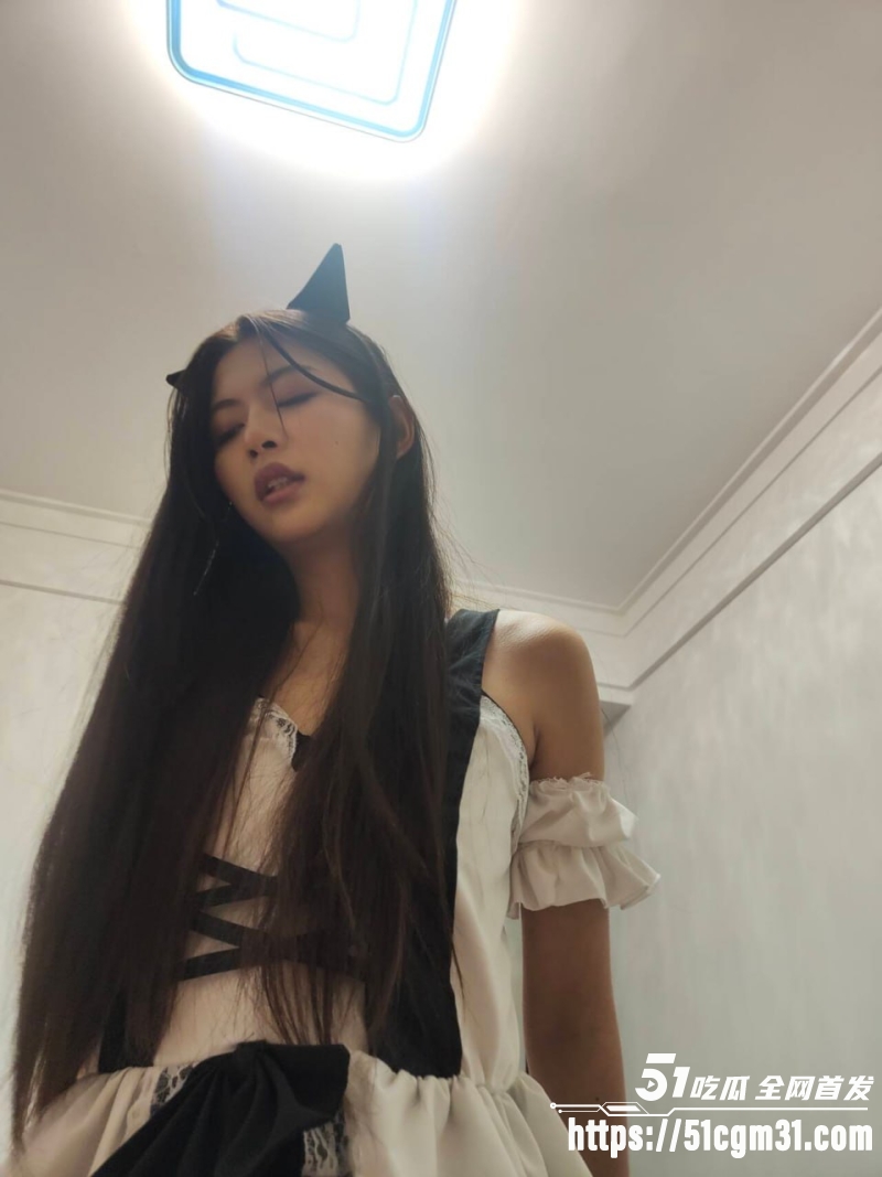 广东大学生周晓恩4