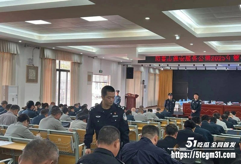 抖音美女浅笑心柔实名举报警察丈夫陈祥青出轨中国银行行长19拷贝